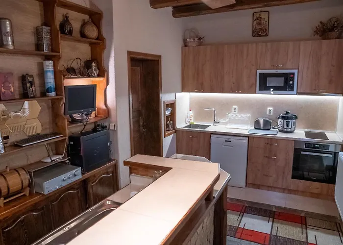 костовският * צ'פלארה